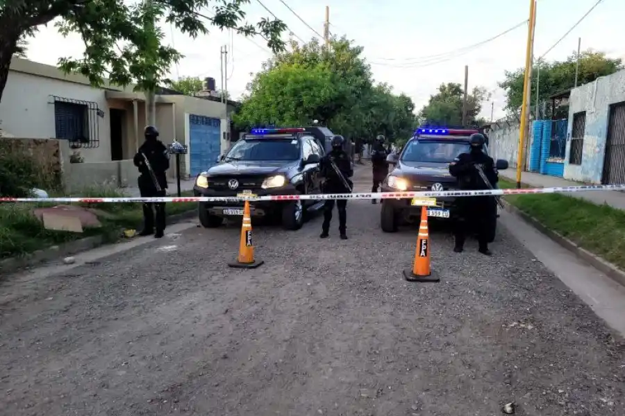 La FPA detuvo a tres integrantes de una banda narco e incautó armas y droga, en San Francisco 