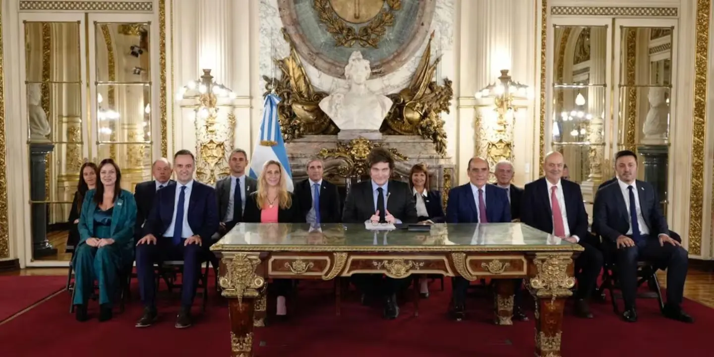 Milei analizó la estrategia electoral en dos reuniones de gabinete tras la derrota en Buenos Aires