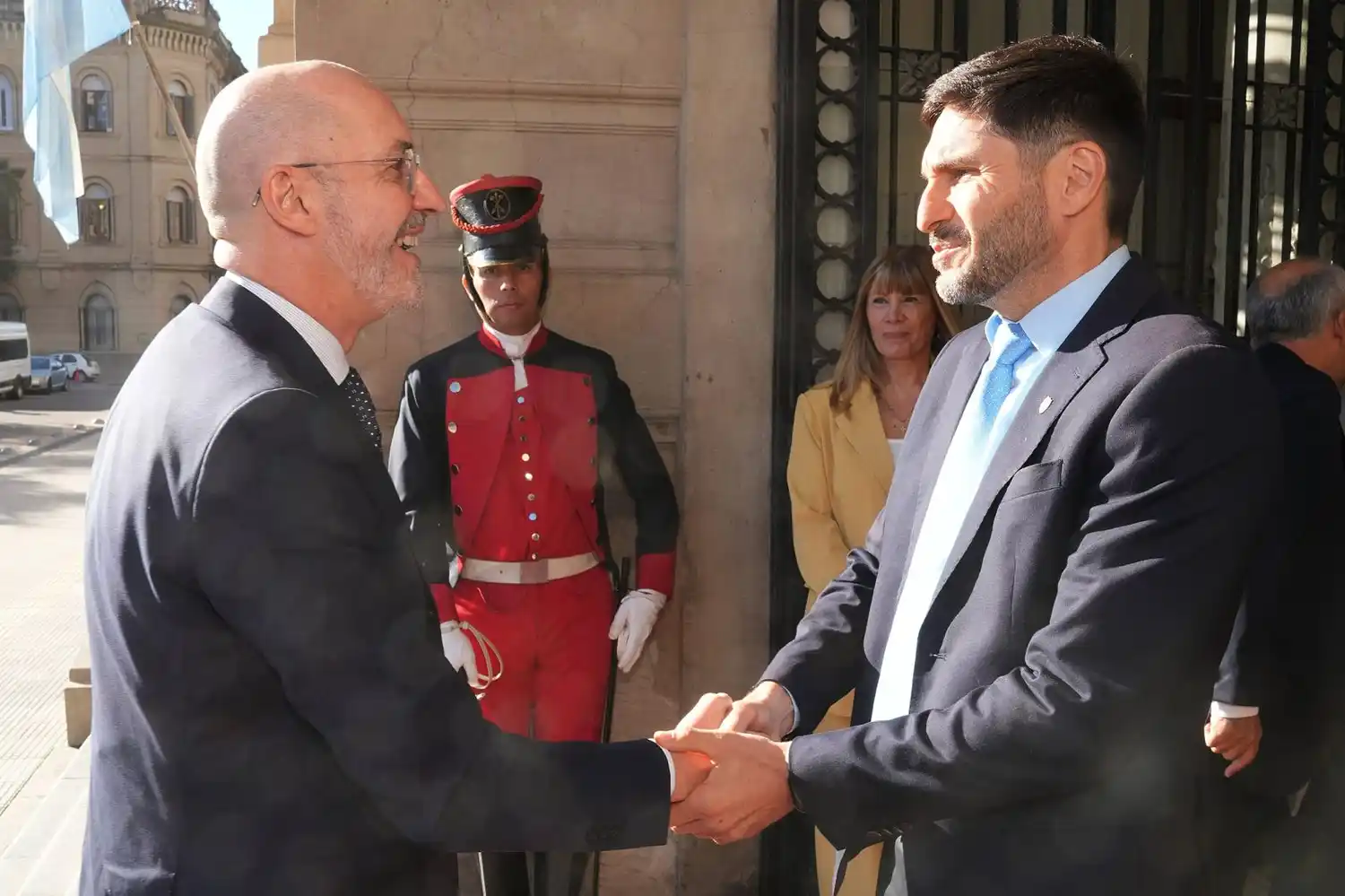 Pullaro recibió al embajador de Italia