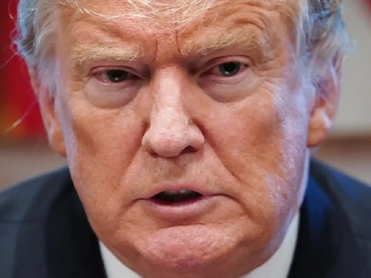 Trump propuso a sus asesores cerrar la frontera con México o disparar a los pies de los migrantes