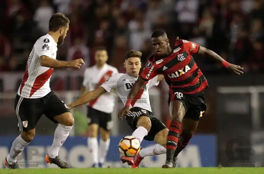 River igualó ante Flamengo y se aseguró el primer puesto