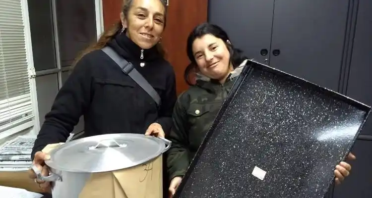 Coopser entregó materiales de cocina al Merendero Corazón Contento
