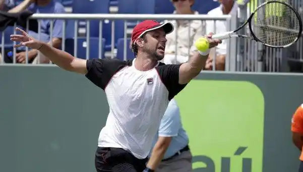 Zeballos venció a Verdasco y se metió en octavos del Masters de Miami
