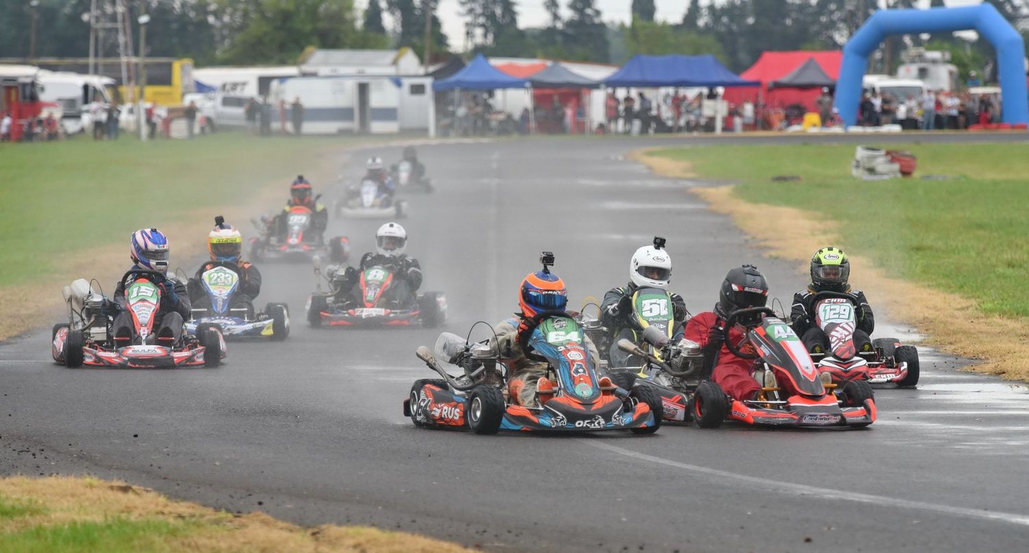 Una verdadera fiesta motor se vivió en el kartódromo internacional "Jorge Frare", donde se llevó a cabo exitosamente el Gran Premio PreCoronación organizado por la Asociación Civil de Karting Gualeguay y fiscalizado por la AZKRU.