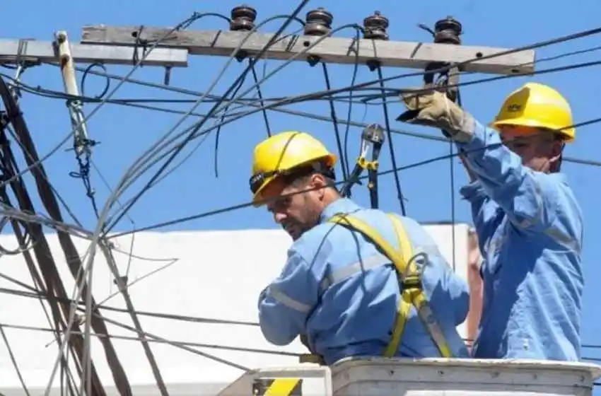 Ola de calor: por un desperfecto técnico, gran parte del centro de Rosario se quedó sin energía eléctrica