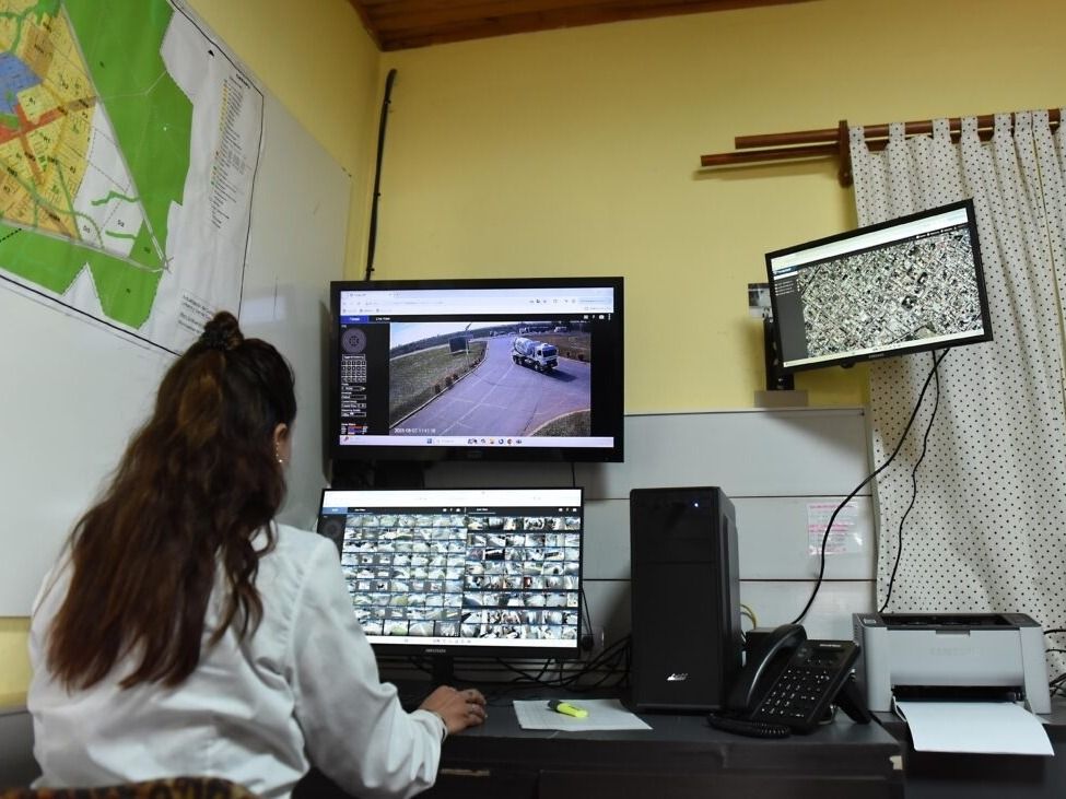 Crespo apuesta a la seguridad con un moderno Centro de Monitoreo en articulación con la Policía de Entre Ríos
