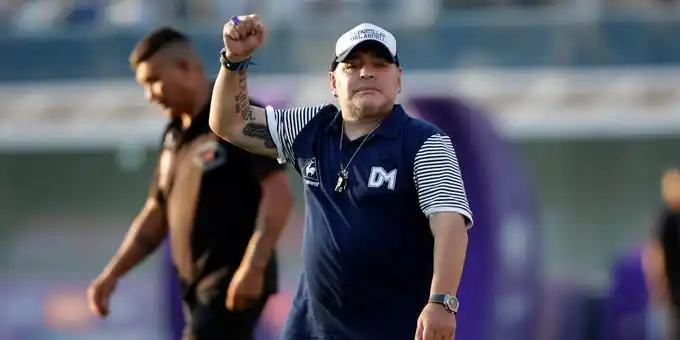 Fue exitosa la operación realizada a Diego Maradona