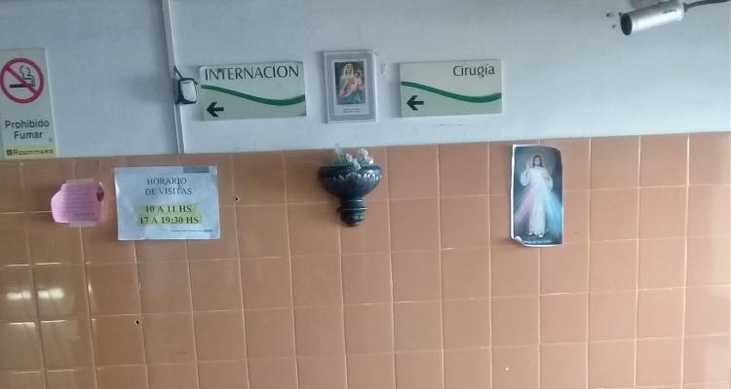 Aguardan el traslado de una mujer que se fracturó dos vértebras dorsales