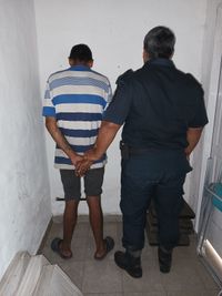 Detuvieron a un hombre que robaba cables en una casa en construcción