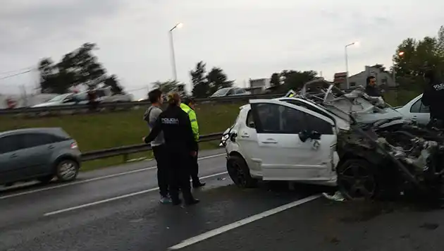 Un muerto y 5 heridos tras un choque múltiple en Acceso Oeste
