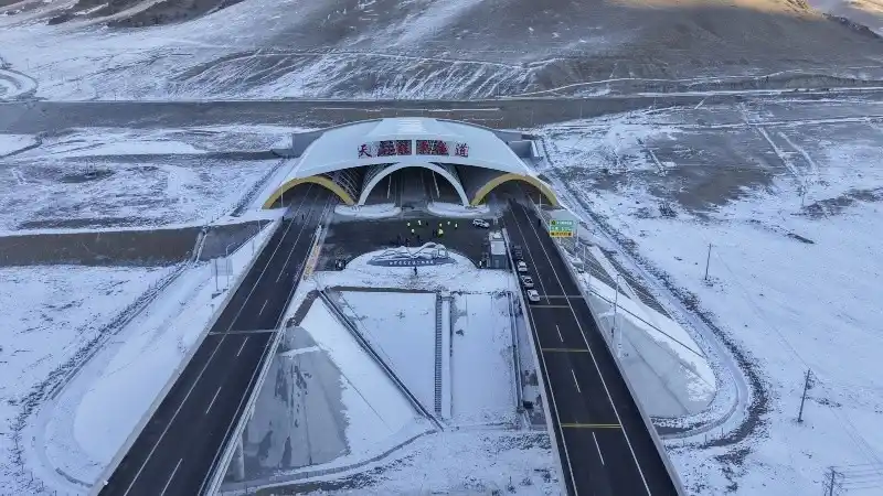 China inaugura el túnel de autopista más largo del mundo y revoluciona la conectividad