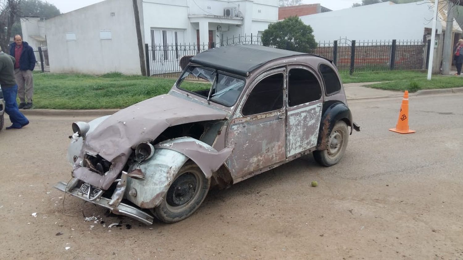 Accidente vehicular en Barrio Azul