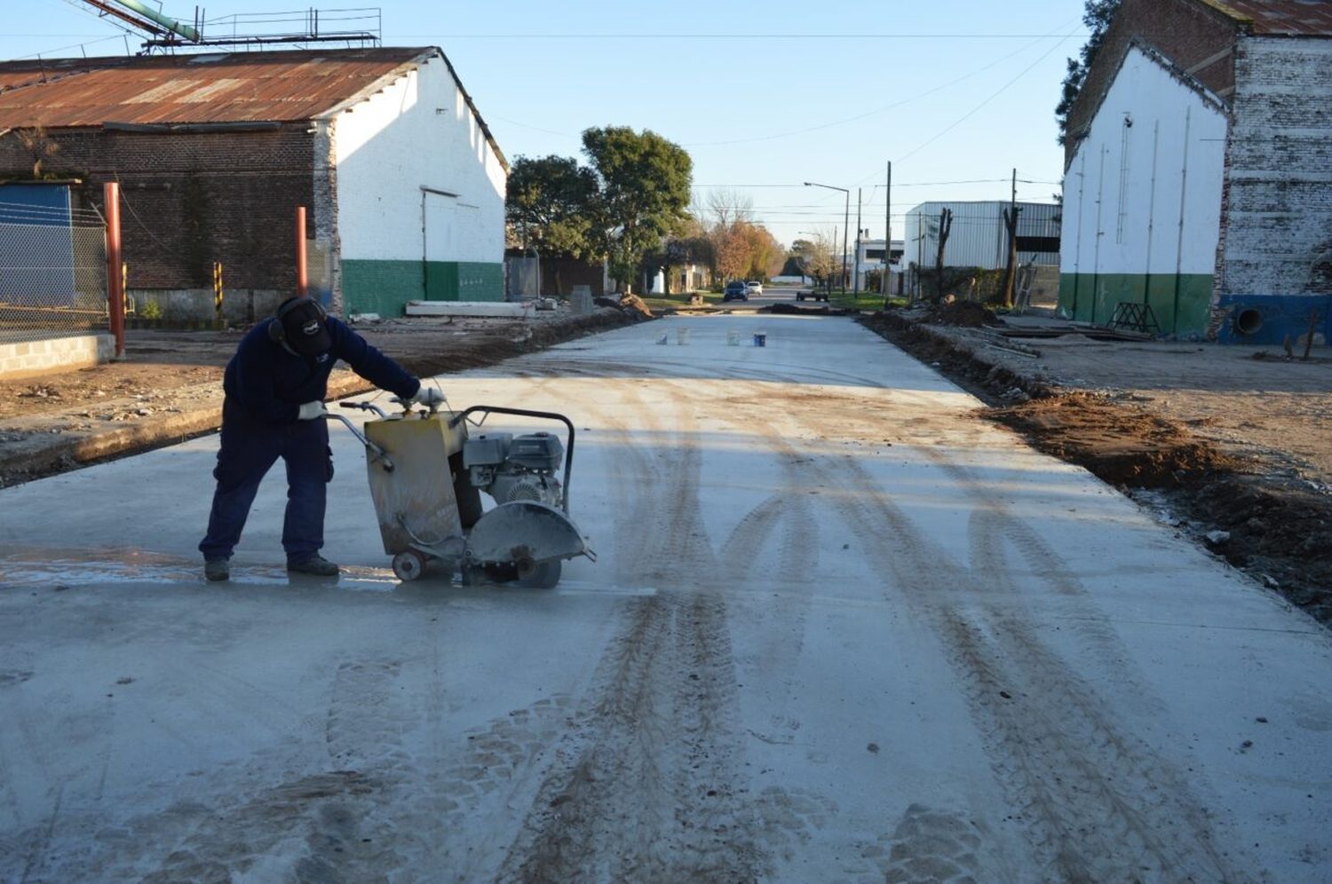 Trabajos de hormigonado y reparación de pavimento en la zona de Paz y López