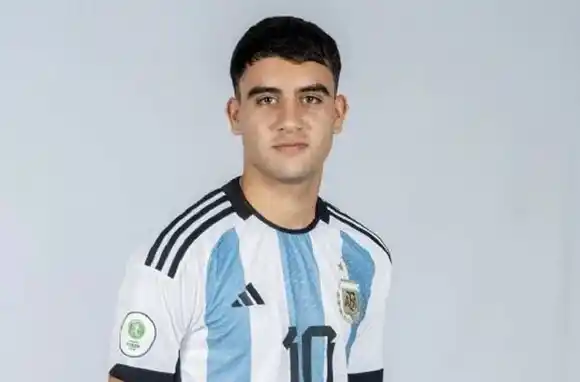 Scaloni convocó a Facundo Buonanotte para la gira de la Selección Argentina en Asia