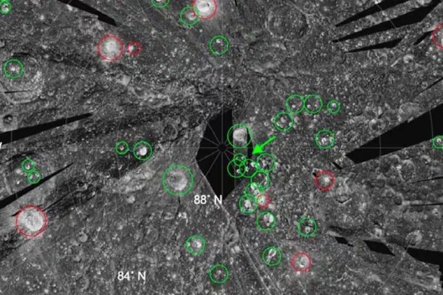 NASA: un radar encontró una reserva de 600.000 millones de litros de agua cerca del polo norte de la Luna
