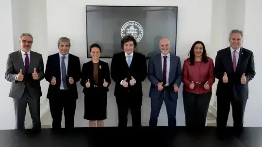 Milei recibió en Olivos a las autoridades del Banco Mundial tras la concesión de la garantía por USD 2.000 millones