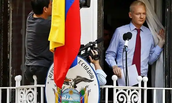 Julian Assange obtuvo la nacionalidad ecuatoriana