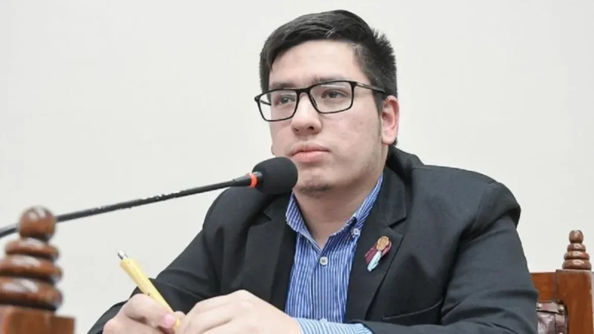 Renunció un concejal libertario en Salta tras la difusión de un audio en el que pedía sexo oral a cambio de $10.000
