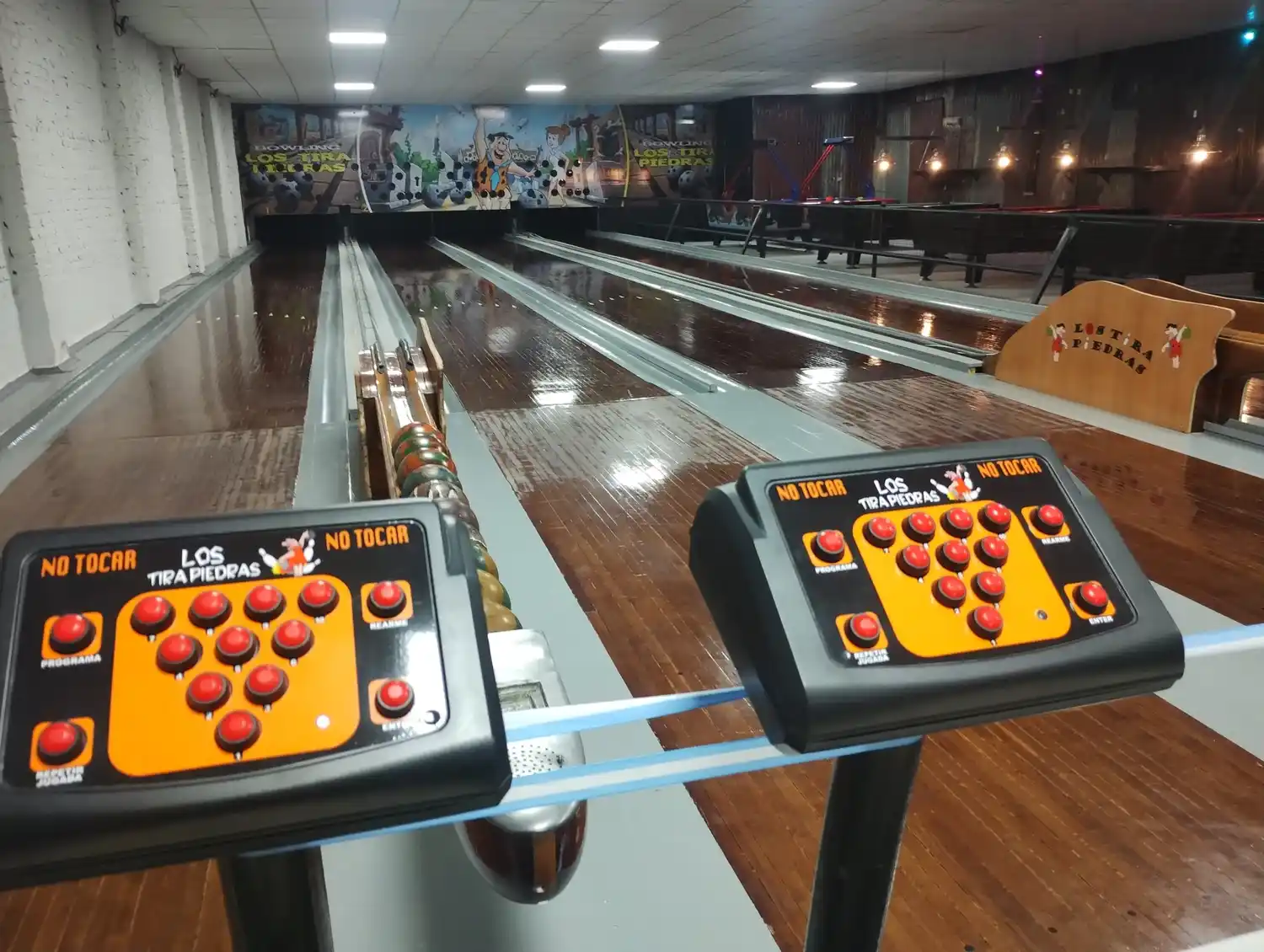 Volvió el bowling a Tres Arroyos con Los Tira Piedras