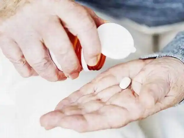 Las desregulaciones actuales permiten a los laboratorios
aumentar desmedidamente los medicamentos