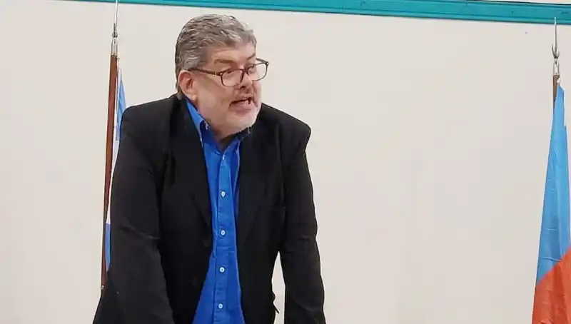 Antonio Tardelli presenta en Concordia su libro “Montiel: la biografía de un caudillo amado y odiado”