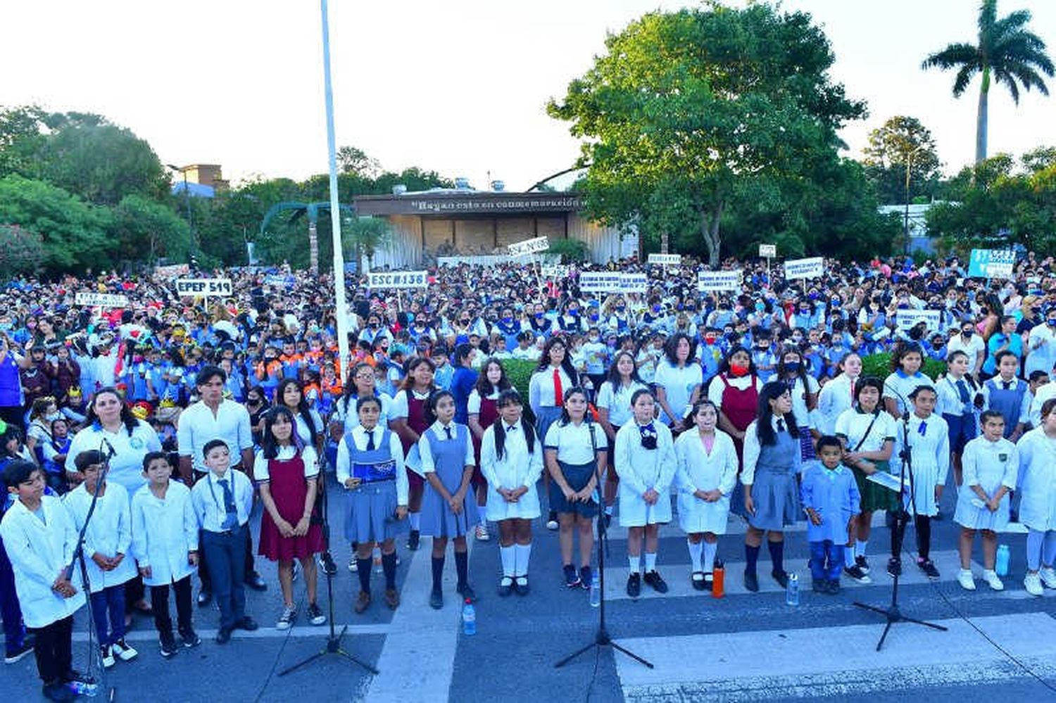 Más de 2.600 estudiantes participaron en el evento Las escuelas cantan a la Navidad