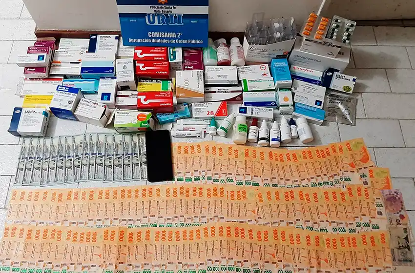 Insólito: dejó la puerta del departamento sin llave y una vecina le robó su celular