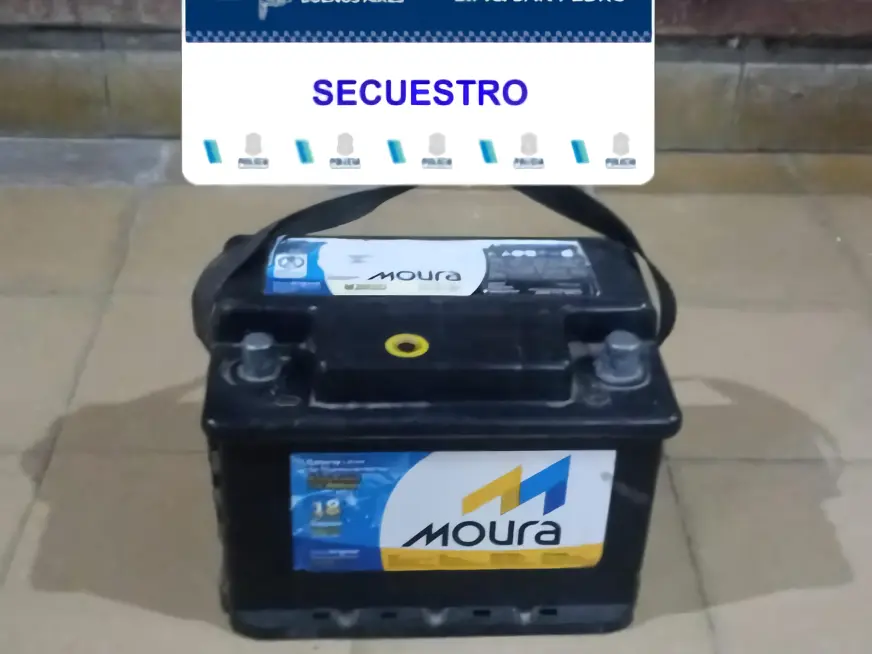La batería robada fue secuestrada por los efectivos policiales.