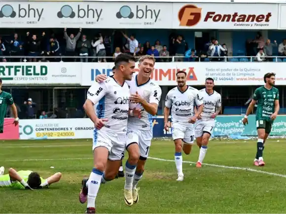 Atlético de Rafaela busca sellar su pase a la final del Federal A en San Francisco