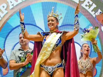 Sofía Funes es la nueva soberana del Carnaval del País