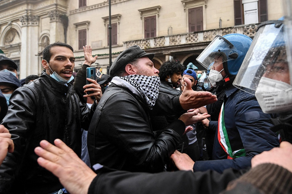 Esperan manifestaciones antivacunas este fin de semana en Italia