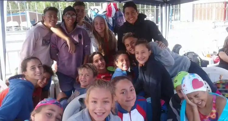 Podios sampedrinos en el Luis Rodríguez