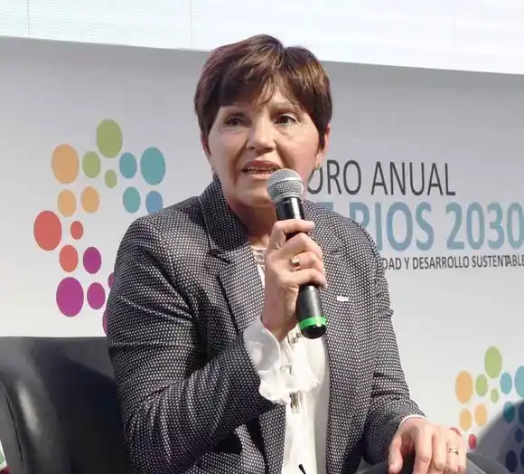 Noelia Zapata defiende la inclusión de tasas municipales en facturas eléctricas y rechaza intervención nacional