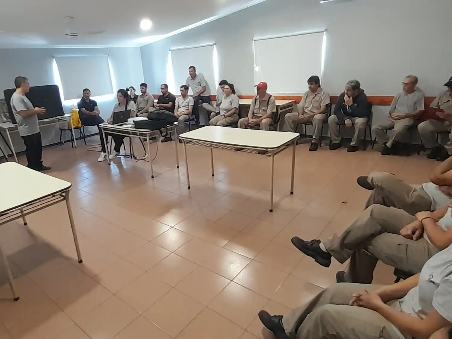 Trabajo sostenido para generar conciencia: el Gobierno municipal capacita sobre conducción responsable en empresas de la ciudad