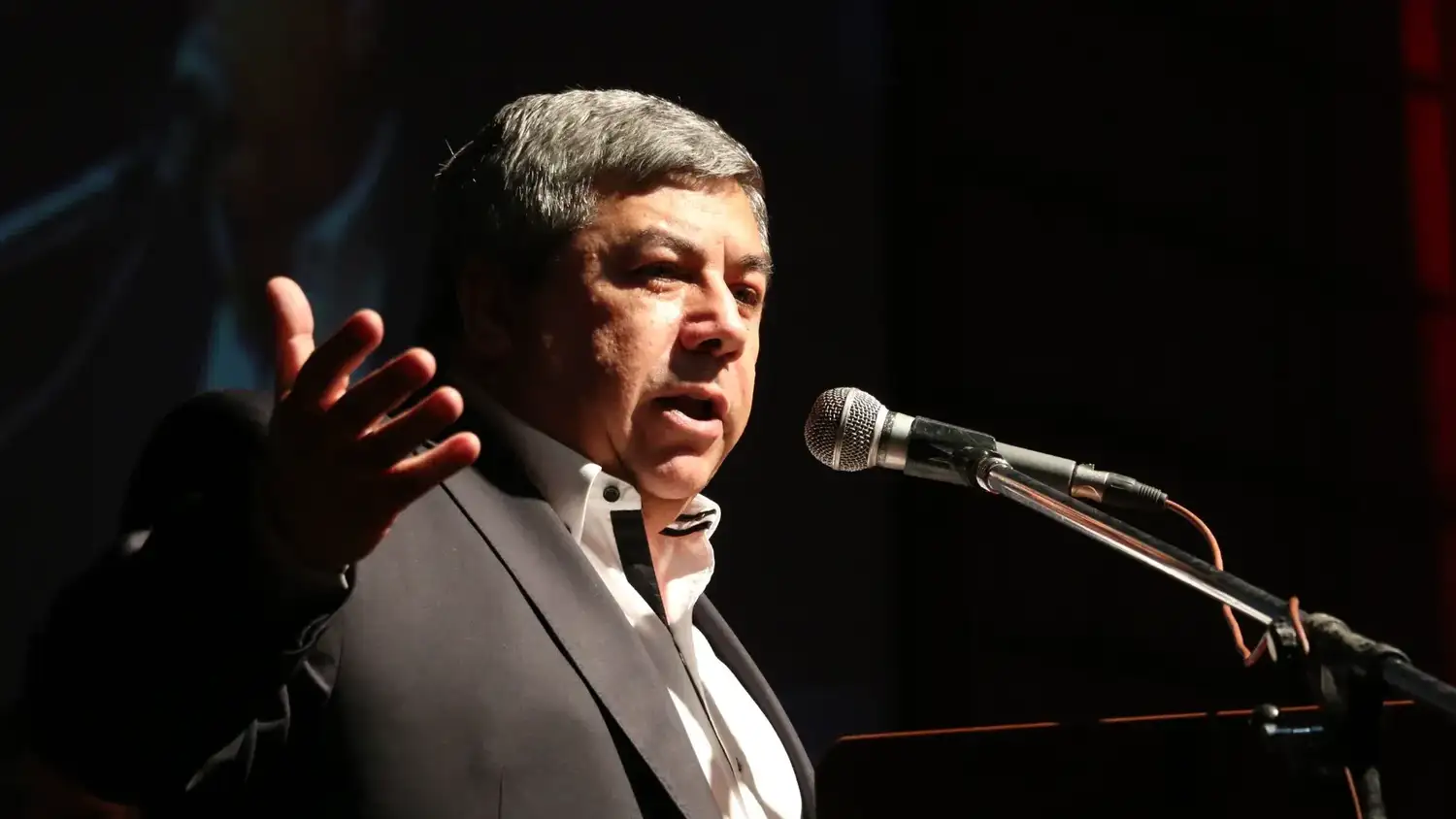 Carlos Fernández analizó la estrategia de defensa nacional