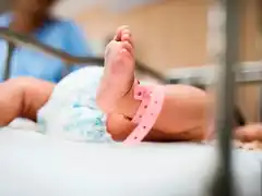 Nació en su casa en medio de la rutina: el emotivo parto de Lucía en Ceibas