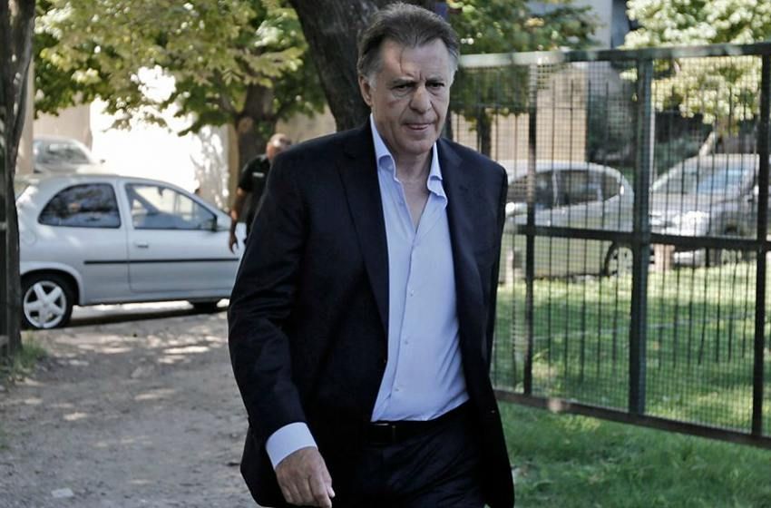 Cristóbal López ya pasó la noche en Ezeiza tras la orden de detención