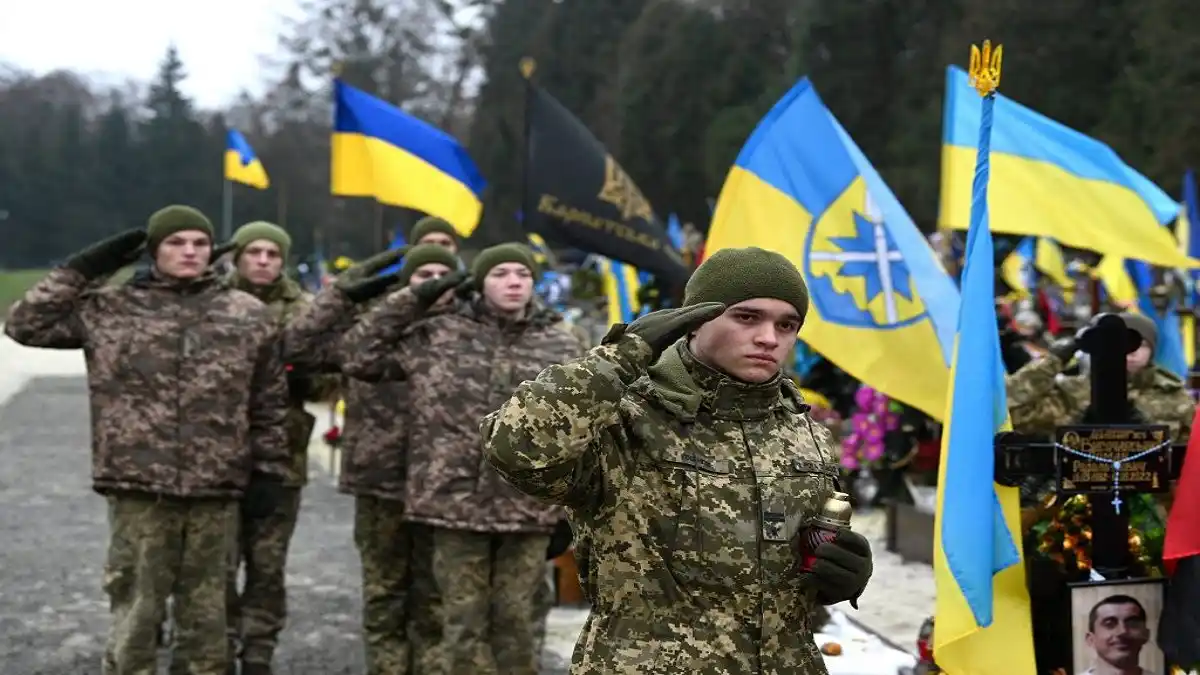 RUSIA EN ALERTA tras ataques con drones a bases aéreas militares