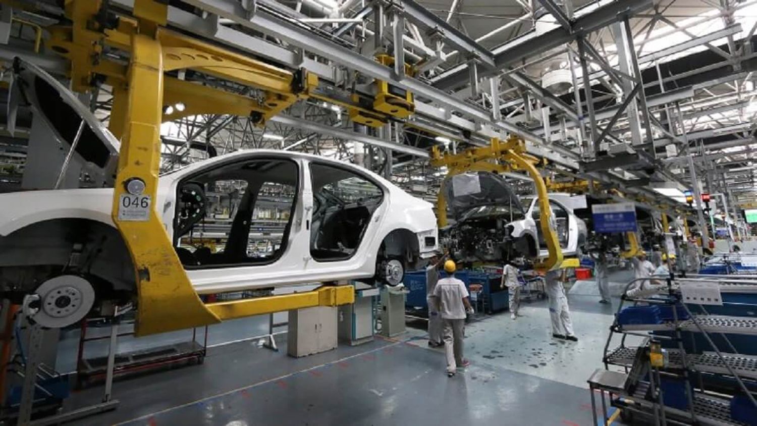 ¡POTENCIA DE MENTIRITAS! Quieren revivir Venirauto y destruyen la industria automotriz