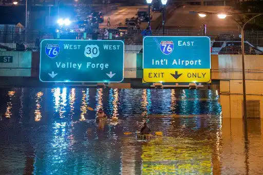 ¡ALGO NUNCA ANTES VISTO! Al menos 44 muertos por inundaciones en la región de Nueva York