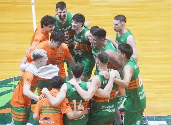 Vital triunfo de Estudiantes ante Villa Mitre