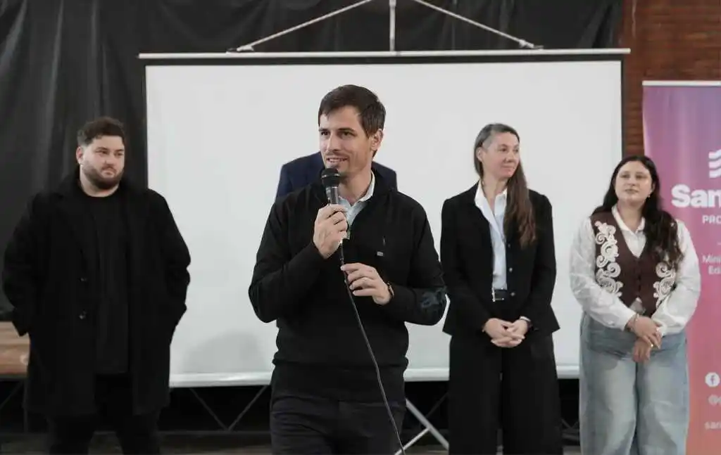 El intendente encabezó la apertura del encuentro regional “Redes que Participan 2026”