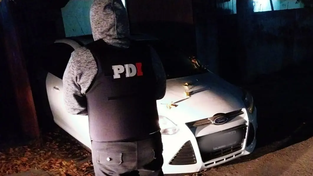 ¿Cómo llegó ahí? La PDI recuperó, en Santa Fe, un auto que había sido robado en Rafaela