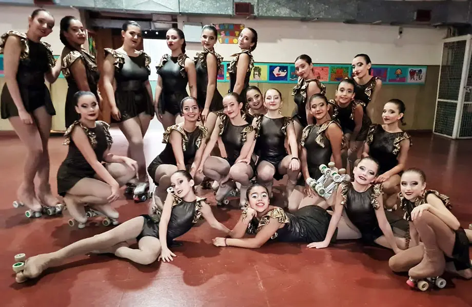 Show de Patinaje en el SUM de Escuela Nro.7