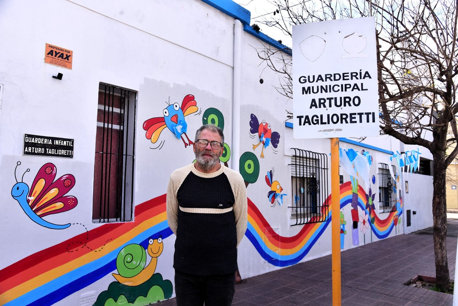 Jorge Rinaldi es una de los ebanistas más reconocido del país y quiere crear una fábrica escuela.