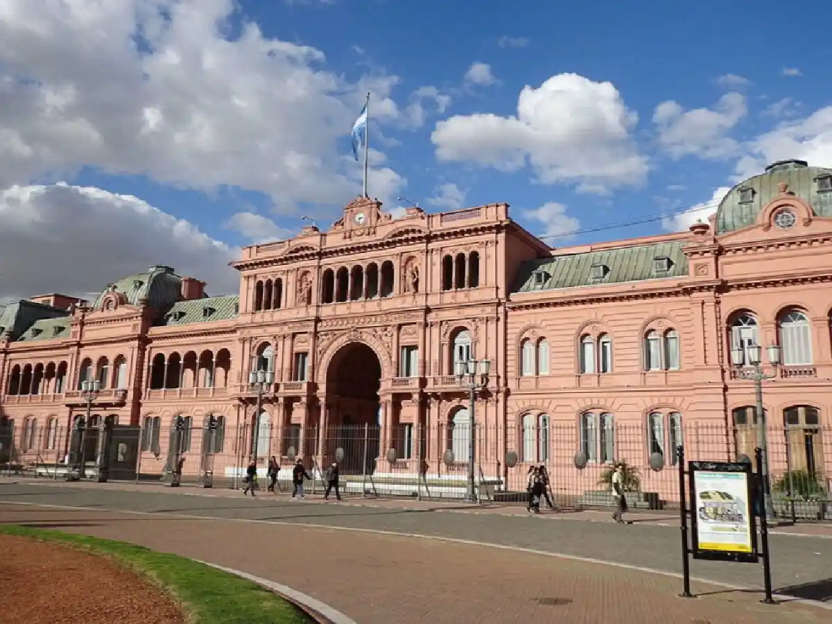 El Gobierno decretó asueto el 24 y 31 de diciembre para trabajadores públicos