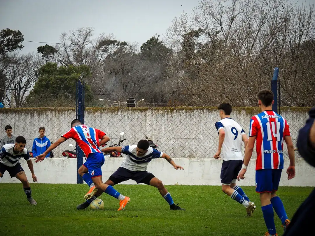 Rivadavia y Newbery jugarán el lunes una nueva edición del clásico barrial.