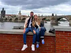 Mica Tinelli viajó a Arabia Saudita a reencontrarse con Licha López después de casi tres meses sin verse