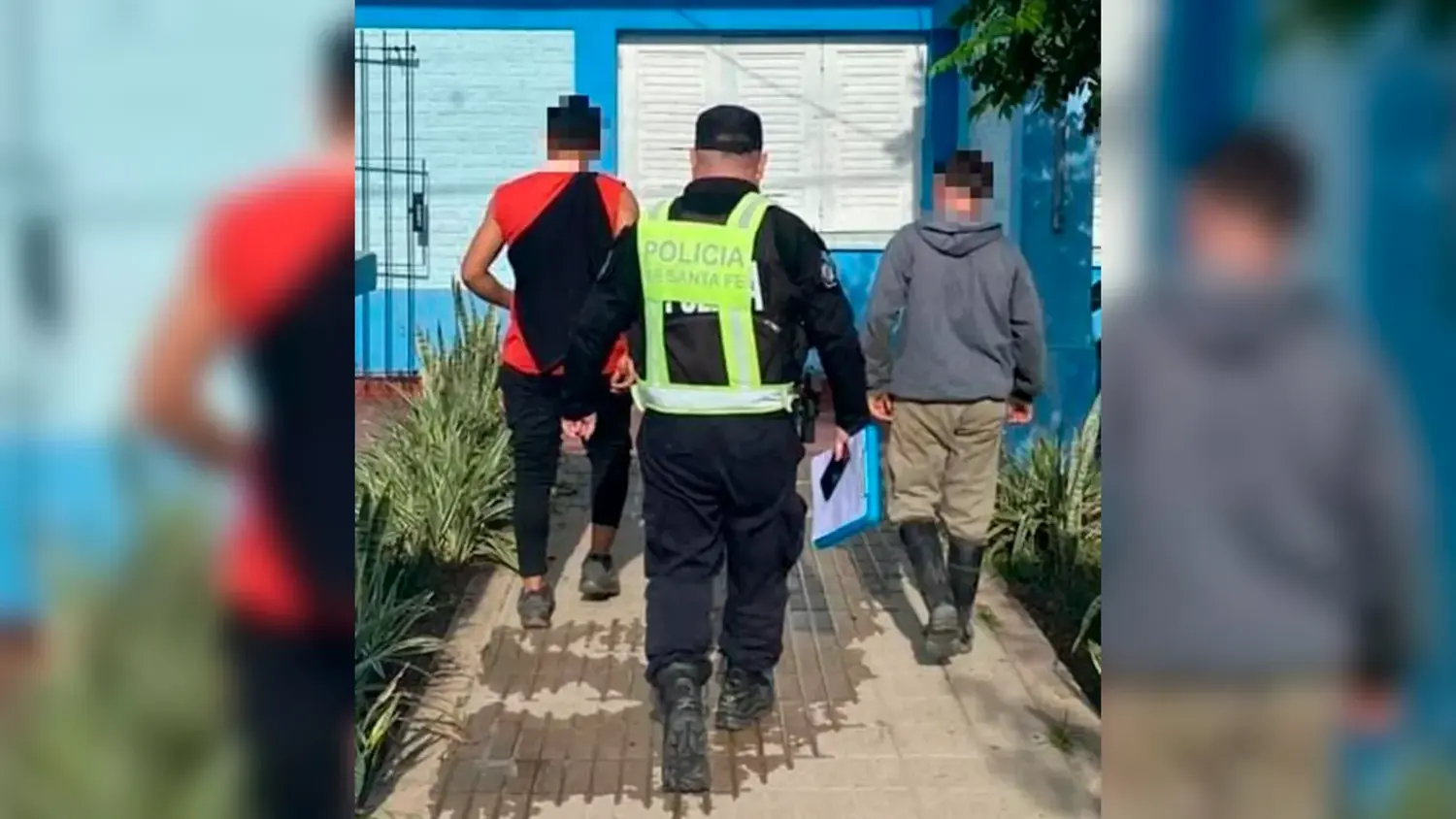 Intentaron evadir un control en la Ruta 1 y terminaron aprehendidos por tenencia y portación del arma
