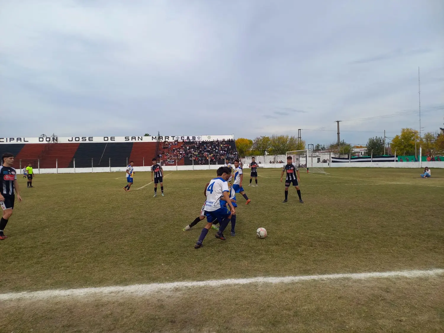 Fútbol local: Si el clima lo permite, este fin de semana se completa la tercera fecha